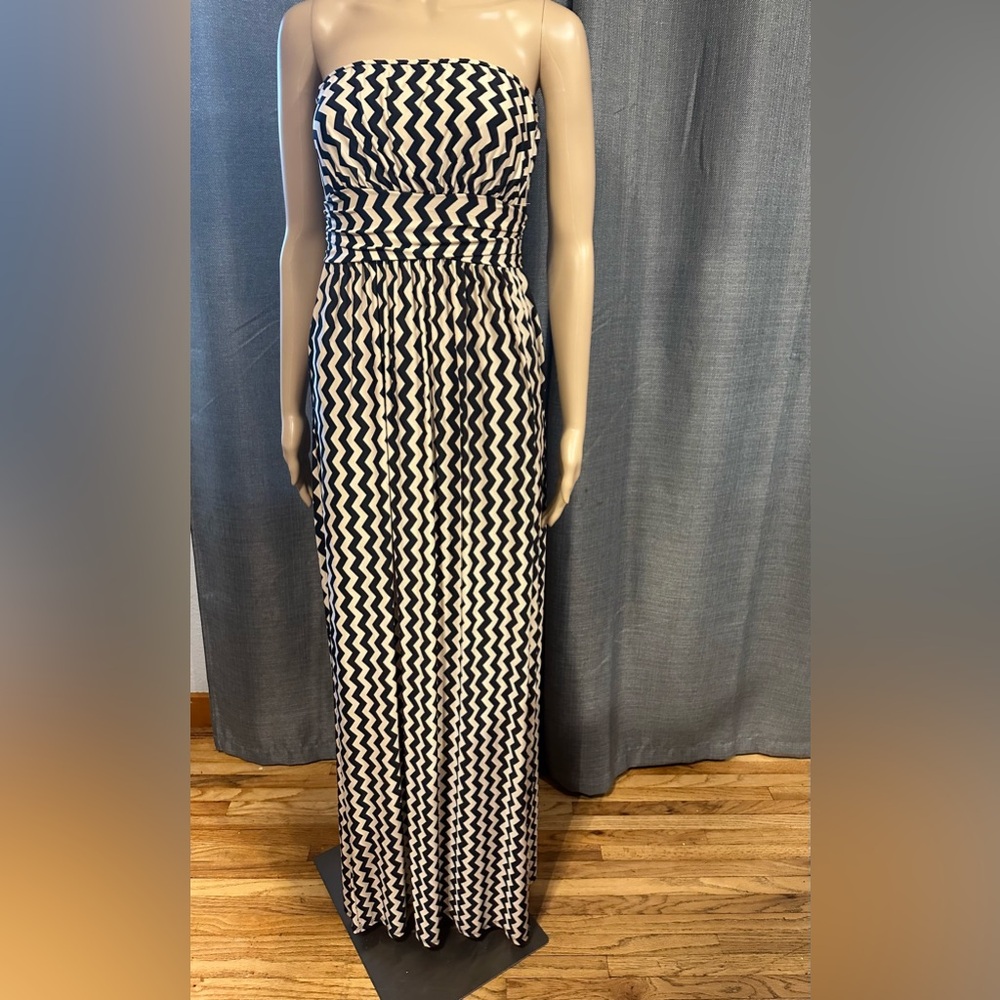 Loila Maxi Tube Dress Size Small stretchy fabric